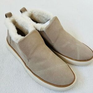 Toms Tan Suede Slip-On fur booties